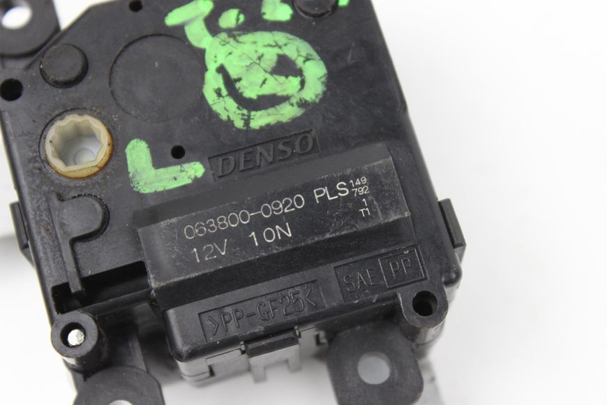 Купить Шаговый двигатель печки нижний Avensis T27 (T270) 2009-2018 8710602120 44429 б/у на авторазборке