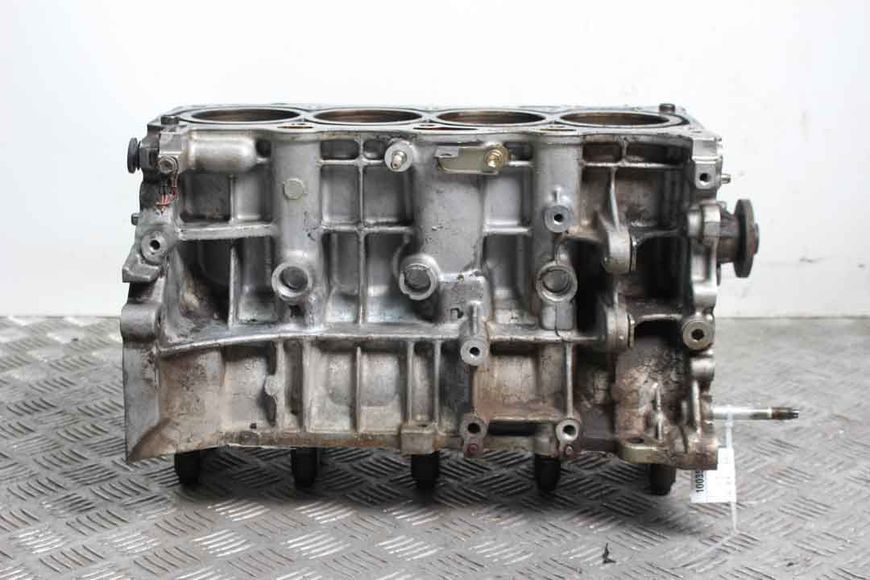 Купити Блок двигуна під гільзування RAV-4 II (XA20) 2000-2005 1141029195 100357 б/у на авторозборці