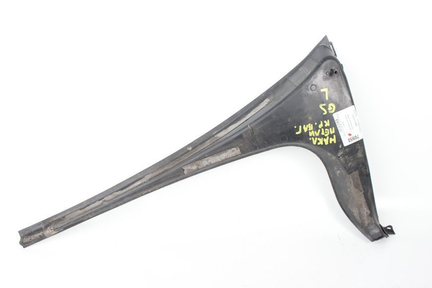 Купити Накладка петлі кр. багажника Lexus GS (S190) 2005-2012 6457230070 70950 б/у на авторозборці