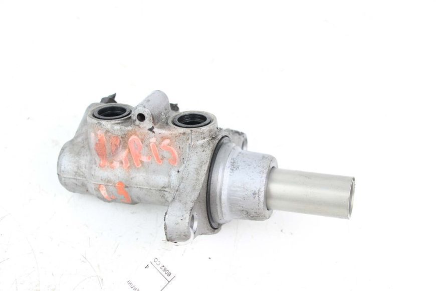 Купити Циліндр гальмівний головний Yaris 2005-2011 4720109160 14151 б/у на авторозборці