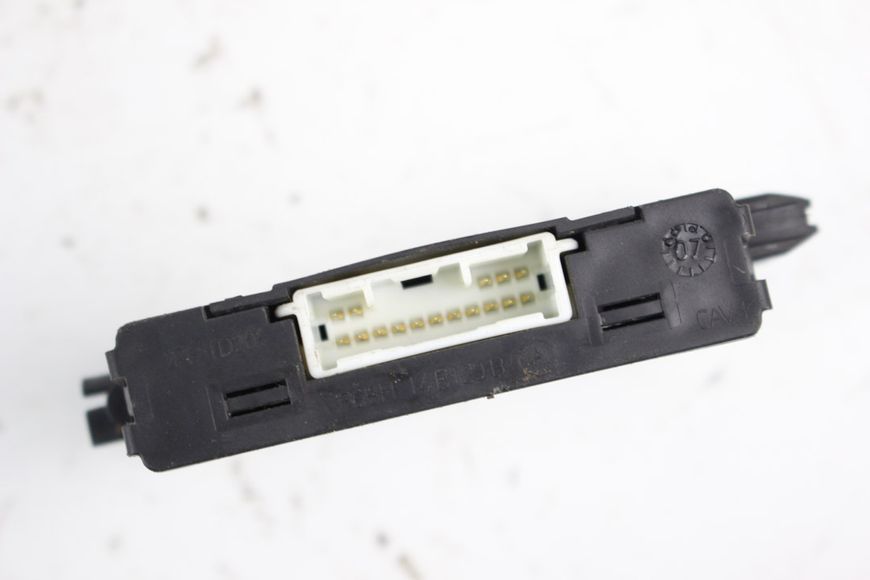 Купить Блок управления иммобилайзером Yaris 2005-2011 897800D010 82855 б/у на авторазборке