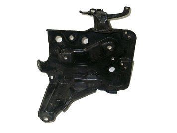 Купити Кронштейн полиці АКБ Yaris 2005-2011 74410-52020 13697 б/у на авторозборці
