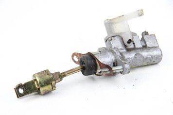 Купити Циліндр зчеплення головний Corolla E12 (E120) 2000-2006 3142020070 71504 б/у на авторозборці