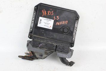 Купити Блок керування двигуном Yaris 2005-2011 896610D310 13740 б/у на авторозборці