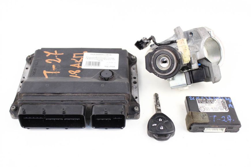 Купити Блок керування двигуном комплект Avensis T27 (T270) 2009-2018 8966105E00 21024 б/у на авторозборці