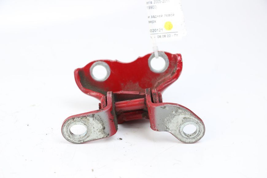 Купити Петля двері задньої лівої верх Yaris 2005-2011 6876020121 19900 б/у на авторозборці