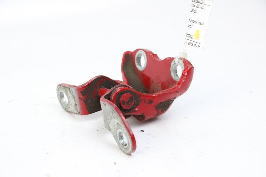 Купити Петля двері задньої лівої верх Yaris 2005-2011 6876020121 19900 б/у на авторозборці
