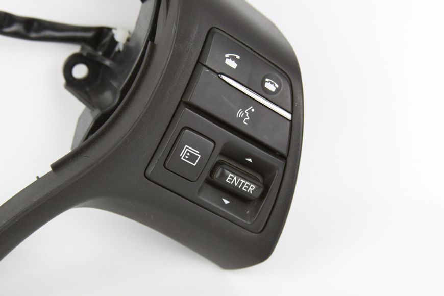 Купити Кнопки керування на кермо Lexus RX (AL10) 2009-2015 8425048210C0 45520 б/у на авторозборці