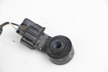 Купить Датчик детонации двигателя 2.0-2.4 RAV-4 II 2000-2005 8961520090 64656 б/у на авторазборке